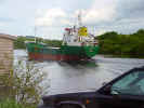 Boats on roof and river 008 (2).jpg (78202 bytes)